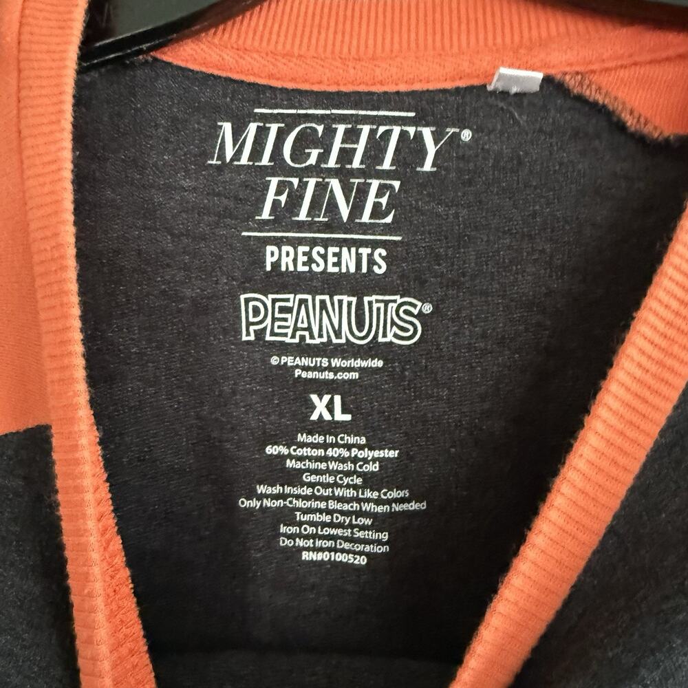Mighty Fine Peanuts Halloween Snoopy Great Pumpkin Crewneck Sweatshirt Women XL - Picture 3 of 4